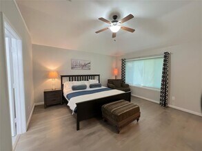 16303 Mc Cormick Dr in Houston, TX - Building Photo - Building Photo
