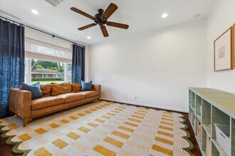 14122 Queensbury Ln in Houston, TX - Building Photo - Building Photo