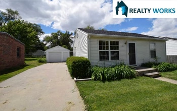 2231 N 32nd St in Lincoln, NE - Building Photo - Building Photo