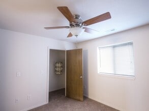 Fremont Landing in Springfield, MO - Foto de edificio - Building Photo