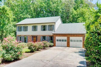 1049 Seven Springs Cir NE in Marietta, GA - Building Photo - Building Photo