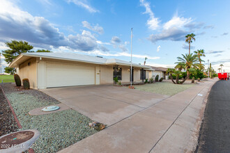 10746 W Tropicana Cir in Sun City, AZ - Building Photo - Building Photo