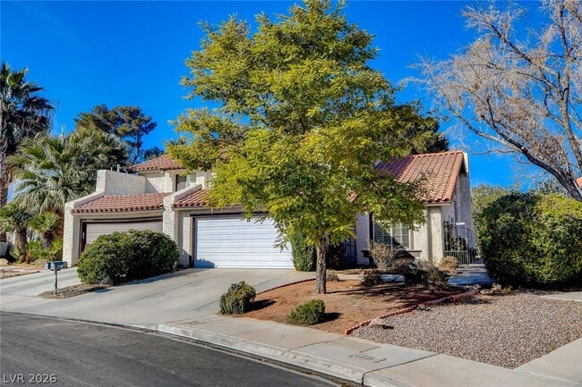 2408 El Cortez Ave in Las Vegas, NV - Building Photo - Building Photo