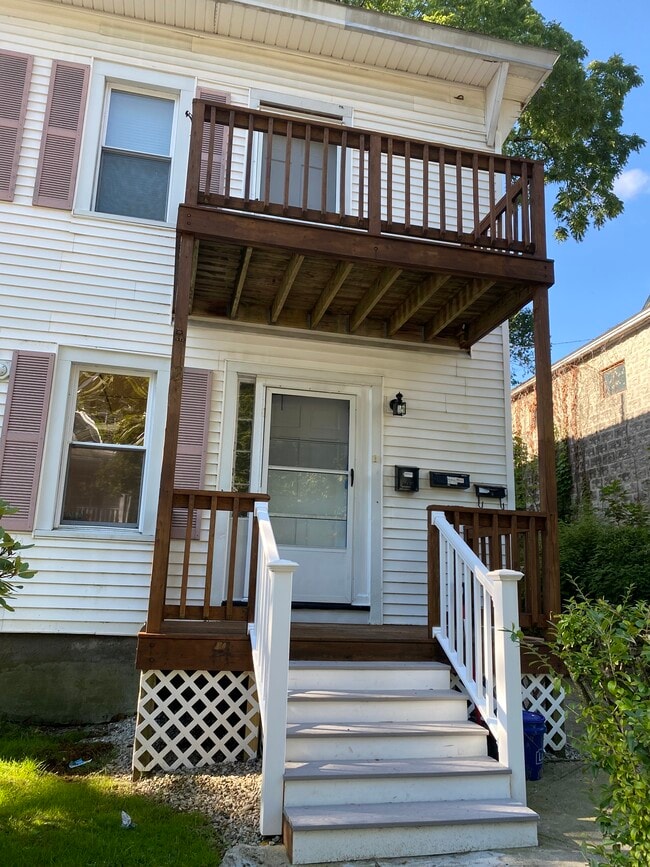 12 Pratt St, Unit 2