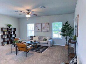 9709 Morning Iris Dr in Manor, TX - Building Photo - Building Photo