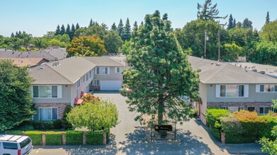 The Patrician in Menlo Park, CA - Building Photo - Primary Photo