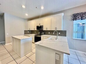 806 Winder Oaks Dr in Gotha, FL - Building Photo - Building Photo