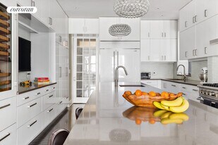 229 W 97th St in New York, NY - Building Photo