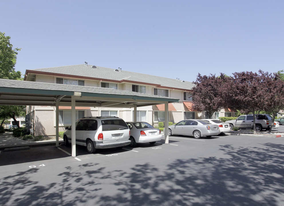 Windmere Apartments I & II in Davis, CA - Building Photo