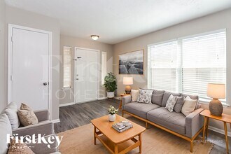 20715 Sycamore Wood Dr, Unit Pensacola Place in Houston, TX - Foto de edificio - Building Photo