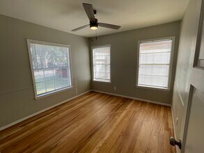 2832 Cherrywood Ave in Dallas, TX - Building Photo - Building Photo