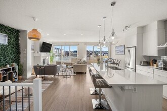 89 Sage Bluff Rise NW in Calgary, AB - Building Photo - Building Photo