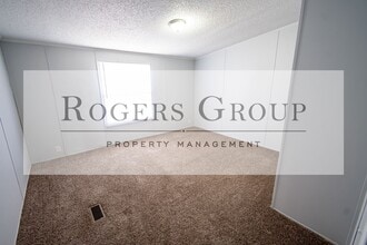 1914 Jacksontown Rd in Henderson, NC - Foto de edificio - Building Photo