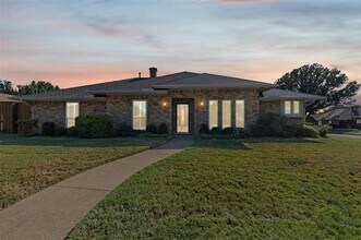 1600 Fairwind Ct in Carrollton, TX - Building Photo - Building Photo