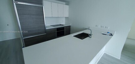 1100 S Miami Ave, Unit 1907 in Miami, FL - Building Photo - Building Photo