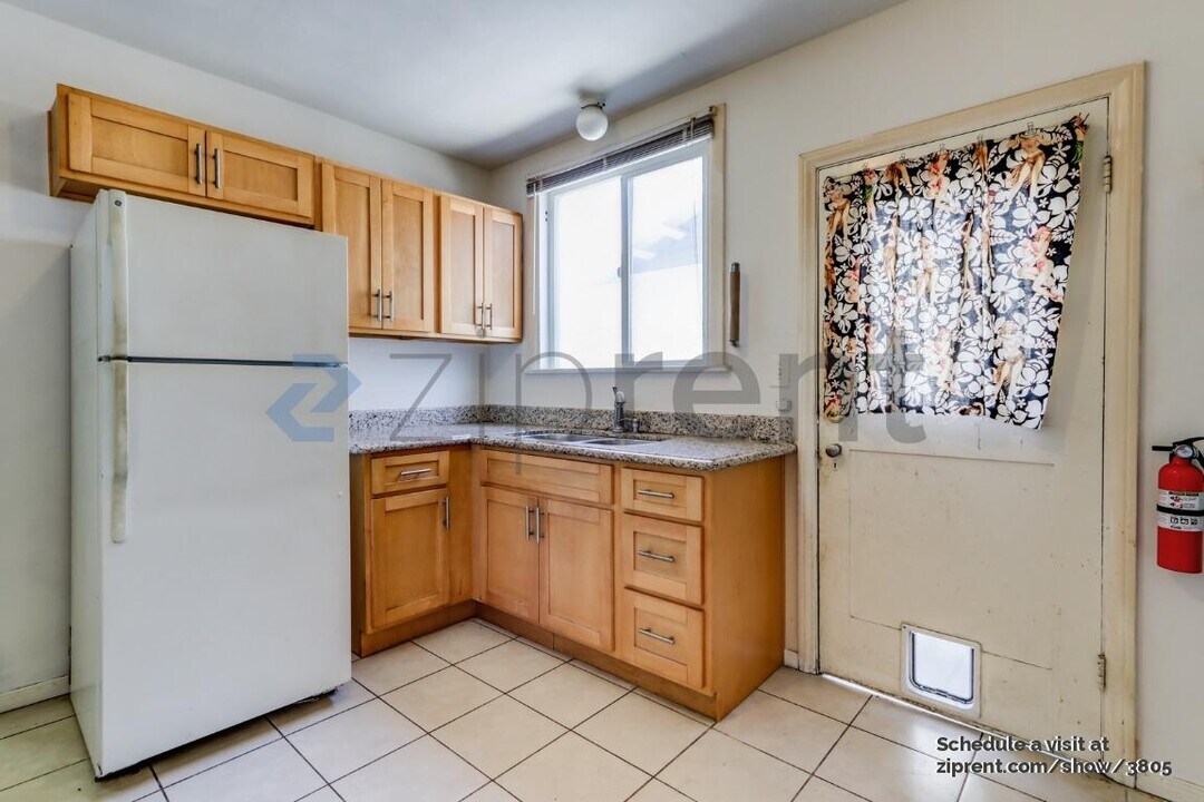 1149 Sanborn Ave in Los Angeles, CA - Building Photo