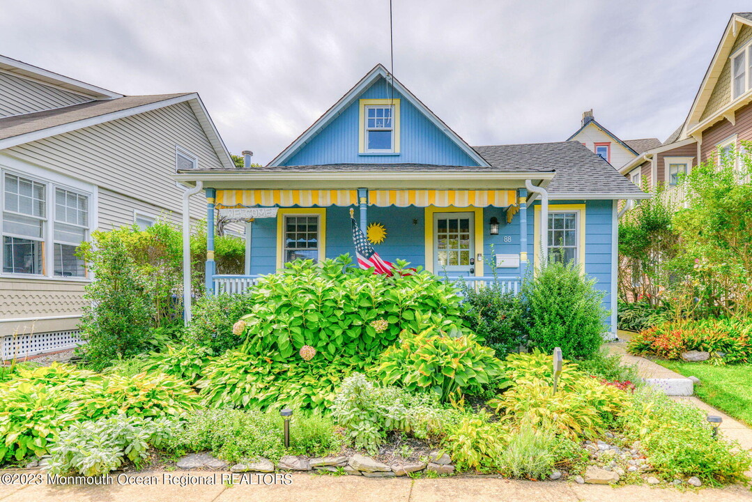 88 Broadway in Ocean Grove, NJ - Building Photo