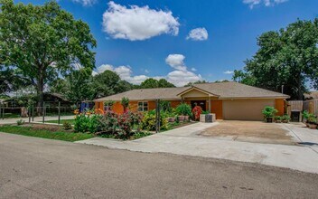 9009 Conger St in Houston, TX - Building Photo - Building Photo