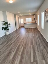 13312 Underbank Rd in Pflugerville, TX - Foto de edificio - Building Photo