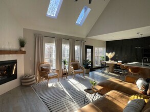 303 Genesis Dr in Bentonville, AR - Building Photo - Building Photo