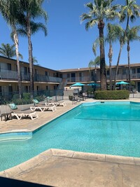 Covina Palms Apartments photo'