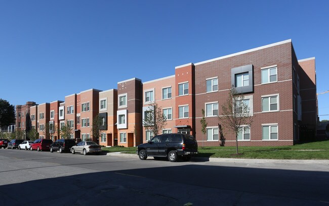 St. Edmund's Oasis in Chicago, IL - Building Photo - Building Photo