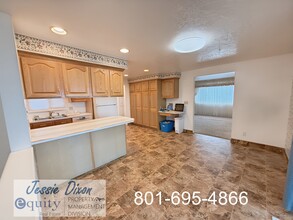 358 S 850 E in Kaysville, UT - Building Photo - Building Photo