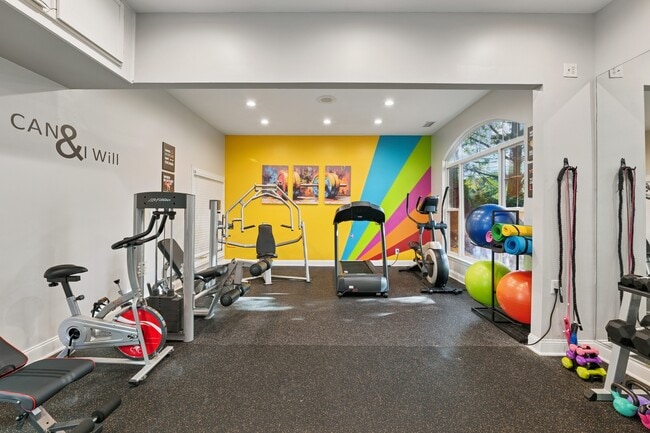 Tower Place in Concord, NC - Foto de edificio - Building Photo