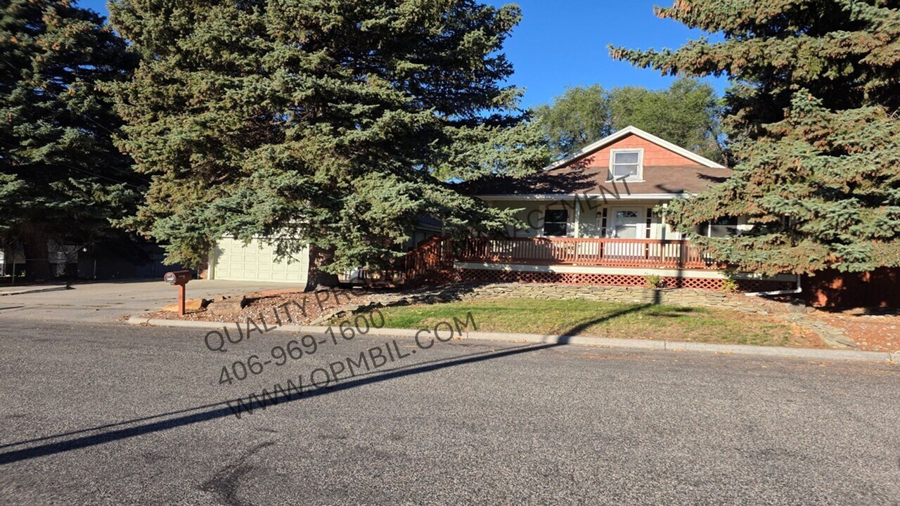 2120 Rosewyn Ln in Billings, MT - Building Photo