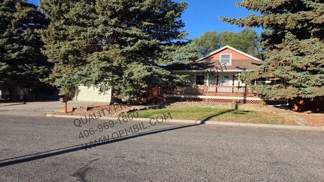 2120 Rosewyn Ln