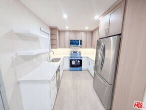 1117 S Bedford St in Los Angeles, CA - Building Photo - Building Photo