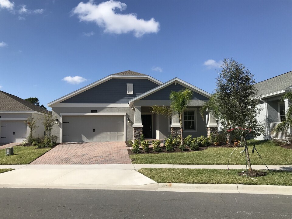 10018 Lovegrass Ln in Orlando, FL - Building Photo