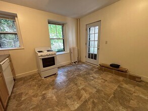 68 Myrtle St, Unit 1 in Boston, MA - Building Photo - Building Photo