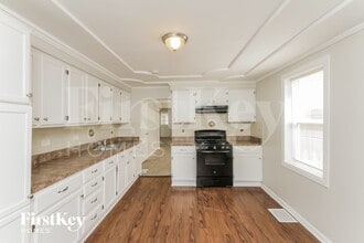 515 Columbia St in Aurora, IL - Foto de edificio - Building Photo