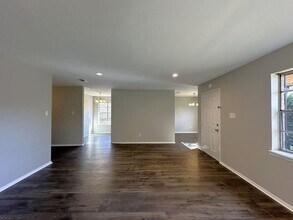 4512 Edinburgh Dr in Tyler, TX - Building Photo - Building Photo