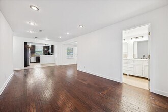 3104 Fontana Dr in Austin, TX - Building Photo - Building Photo