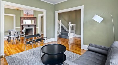4 Haskell St, Unit 1 in Boston, MA - Building Photo - Building Photo