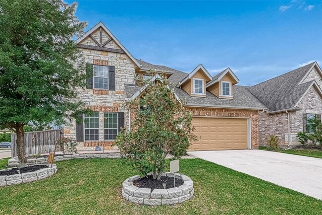 property at 3207 Fairmont Hills Ln