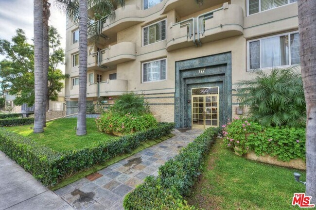 117 N Gale Dr in Beverly Hills, CA - Building Photo - Building Photo