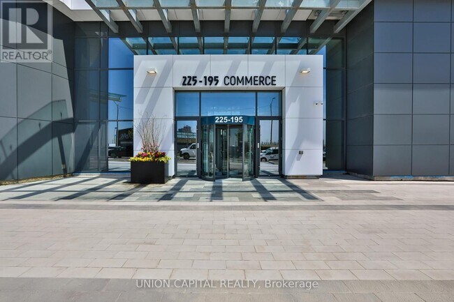 195-5195 Commerce St in Vaughan, ON - Building Photo - Building Photo