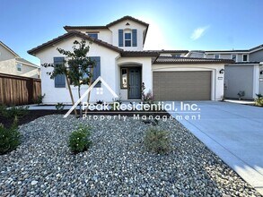 8016 Pentro Wy in Roseville, CA - Building Photo - Building Photo