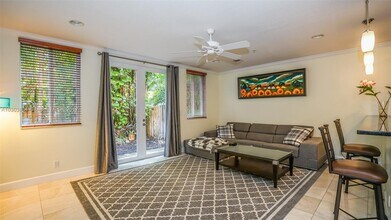 2612 NE 11th Ct in Fort Lauderdale, FL - Foto de edificio - Building Photo