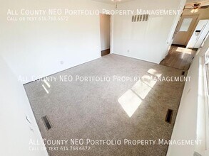 1748 Ward Rd in Columbus, OH - Building Photo - Building Photo