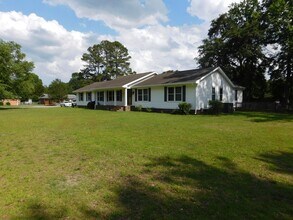 3701 Lavenham Rd in New Bern, NC - Building Photo - Building Photo