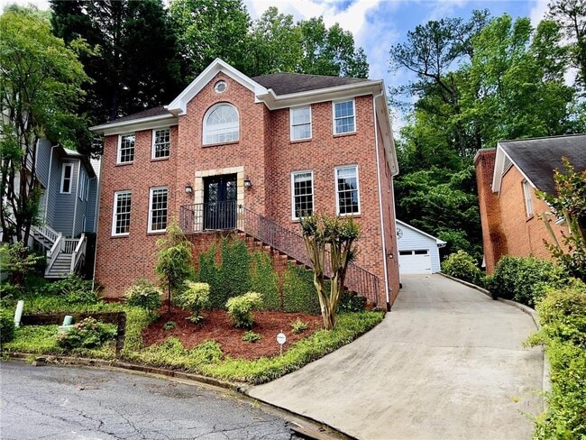 2134 Briarlake Trace in Atlanta, GA - Building Photo - Building Photo
