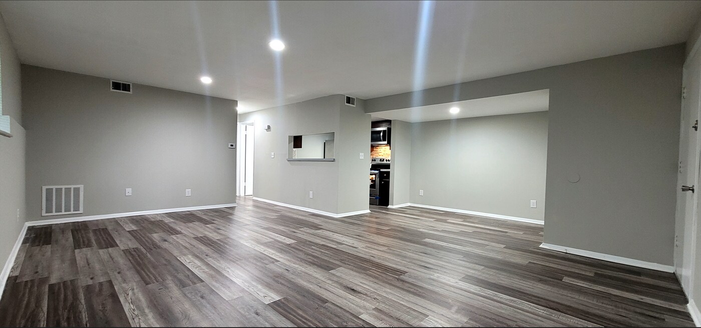 4440 Flowerdale Ave in Dayton, OH - Building Photo