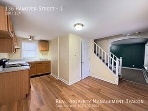 136 Hanover St in Lebanon, NH - Building Photo - Building Photo