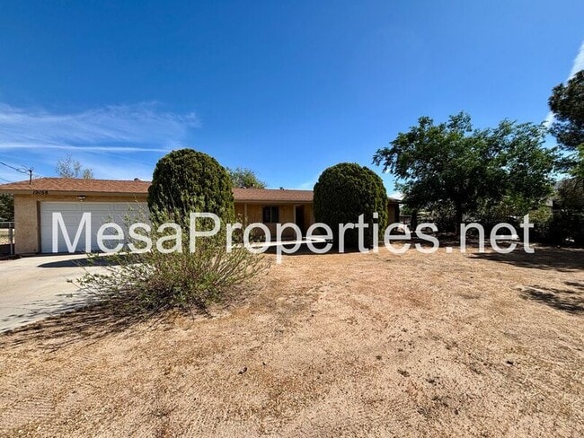 19158 Live Oak St in Hesperia, CA - Building Photo - Building Photo
