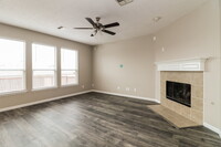 4836 Madyson Ridge Dr in Fort Worth, TX - Foto de edificio - Building Photo