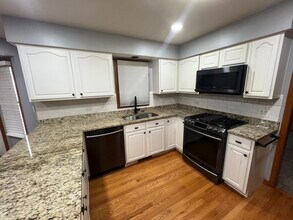 1163 Shoreline Dr in Aurora, IL - Building Photo - Building Photo